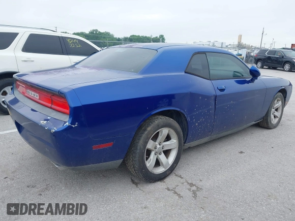 2012 Dodge Challenger SXT Plus z VIN 2C3CDYAG9CH239160, wystawiony jako IAAI lot #42198261 z przebiegiem 116 546 mil mil oraz . Historia ofert i sprzedaży dostępna na DreamBid. Obrazek 4.