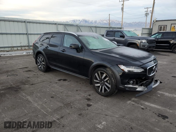 2022 Volvo V90 z VIN YV4062NL5N1146261, wystawiony jako Copart lot #85596744 z przebiegiem 28 mil mil oraz Szkoda całkowita • Salvage title. Historia ofert i sprzedaży dostępna na DreamBid. Obrazek 4.