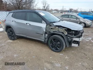2021 Jeep Compass Latitude with VIN 3C4NJCBB2MT526500, listed as a IAAI auction lot 41642304 with 51,315 mi miles and . Bid and sale history available at carsss.com. Image 1.