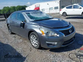 2015 Nissan Altima SV z VIN 1N4AL3AP9FC237477, wystawiony jako IAAI lot #42230227 z przebiegiem 137 776 mil mil oraz . Historia ofert i sprzedaży dostępna na DreamBid. Obrazek 1.
