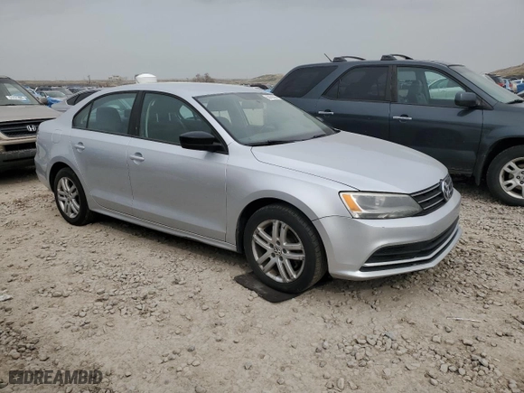 2015 Volkswagen Jetta Sedan 2.0L S with VIN 3VW2K7AJ7FM215820, listed as a Copart auction lot 50928535 with 222,412 mi miles and Clean Title. Bid and sale history available at carsss.com. Image 4.