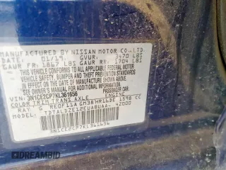 2019 Nissan Note SV z VIN 3N1CE2CP7KL361656, wystawiony jako Copart lot #61381945 z przebiegiem 184 113 mil mil oraz Nie do naprawy • Non repairable. Historia ofert i sprzedaży dostępna na DreamBid. Obrazek 13.