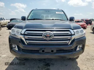 2017 Toyota Land Cruiser z VIN JTMCY7AJ5H4059121, wystawiony jako Copart lot #56700325 z przebiegiem 190 603 mil mil oraz Tytuł czysty. Historia ofert i sprzedaży dostępna na DreamBid. Obrazek 5.