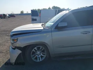 2017 Chevrolet Tahoe LT z VIN 1GNSKBKC1HR233583, wystawiony jako IAAI lot #41985848 z przebiegiem 171 665 mil mil oraz . Historia ofert i sprzedaży dostępna na DreamBid. Obrazek 17.