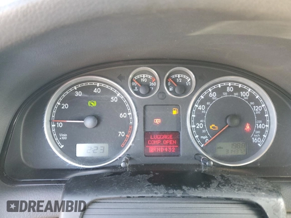 2005 Volkswagen Passat GLS with VIN WVWAD63B15P032060, listed as a Copart auction lot 86835504 with 314,372 mi miles and Salvage title. Bid and sale history available at DreamBid. Image 9.