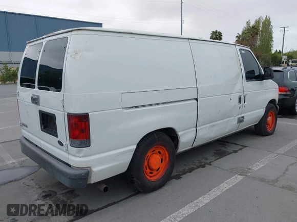 2006 Ford Econoline Cargo with VIN 1FTRE14W16HA85762, listed as a IAAI auction lot 42075835 with 88,491 mi miles. Bid and sale history available at carsss.com. Image 4.
