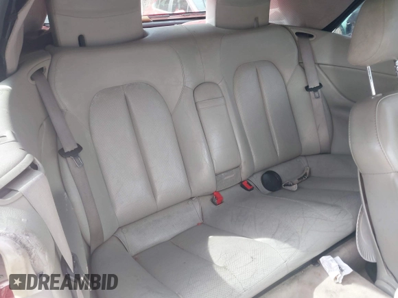 2003 Mercedes-Benz CLK 320 z VIN WDBLK65G63T139874, wystawiony jako IAAI lot #41808893 z przebiegiem Nie podano mil oraz . Historia ofert i sprzedaży dostępna na DreamBid. Obrazek 8.