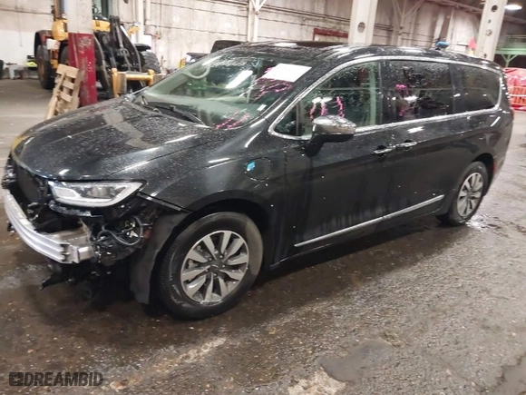 2023 Chrysler Pacifica Hybrid Limited with VIN 2C4RC1S74PR632658, listed as a IAAI auction lot 41862499 with 47,919 mi miles. Bid and sale history available at carsss.com. Image 2.