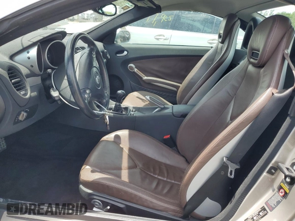 2005 Mercedes-Benz SLK 230/320 z VIN WDBWK56F95F039444, wystawiony jako Copart lot #59275854 z przebiegiem 100 681 mil mil oraz Szkoda całkowita • Salvage title. Historia ofert i sprzedaży dostępna na DreamBid. Obrazek 7.