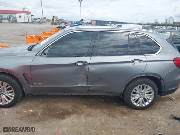 2016 BMW X5 xDrive35i with VIN 5UXKR0C53G0P19015, listed as a IAAI auction lot 41930862 with 150,762 mi miles. Bid and sale history available at carsss.com. Image 15.