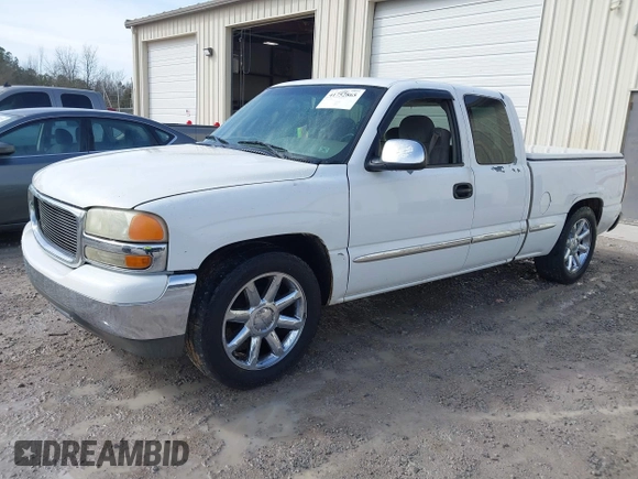 2000 GMC New Sierra 1500 SL with VIN 2GTEC19V0Y1286871, listed as a IAAI auction lot 41752865 with 298,925 mi miles. Bid and sale history available at carsss.com. Image 2.