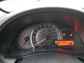 2017 Nissan Micra S z VIN 3N1CK3CP6HL260759, wystawiony jako Copart lot #88454385 z przebiegiem 99 352 mil mil oraz Tytuł czysty. Historia ofert i sprzedaży dostępna na DreamBid. Obrazek 9.