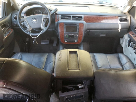 2011 Chevrolet Tahoe LT z VIN 1GNSKBE04BR355654, wystawiony jako Copart lot #52417365 z przebiegiem 181 771 mil mil oraz Nie do naprawy • Non repairable. Historia ofert i sprzedaży dostępna na DreamBid. Obrazek 8.