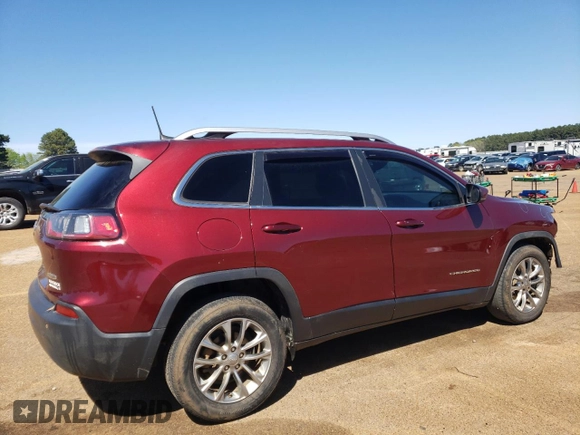 2019 Jeep Cherokee Latitude Plus with VIN 1C4PJLLB0KD128647, listed as a Copart auction lot 50322885 with 125,195 mi miles and Salvage Title. Bid and sale history available at carsss.com. Image 3.