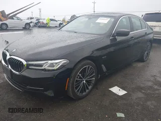 2022 BMW 5 Series 530e с VIN WBA13AG01NCJ72192, выставлен на аукционе IAAI как лот 41809247 с пробегом 27 923 миль миль и . История ставок и продаж доступна на DreamBid. Изображение 18.