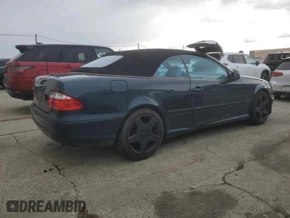 2002 Mercedes-Benz CLK with VIN WDBLK70G42T095661, listed as a Copart auction lot 50557625 with 142,157 mi miles and Clean Title. Bid and sale history available at carsss.com. Image 3.