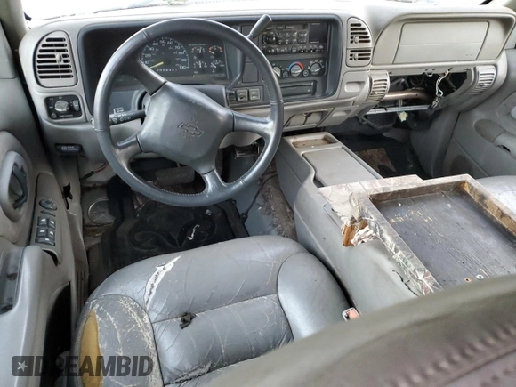 1998 Chevrolet Suburban with VIN 1GNGK26R8WJ342364, listed as a Copart auction lot 78850424 with 145,068 mi miles and Salvage Title. Bid and sale history available at carsss.com. Image 8.