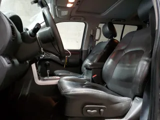 2012 Nissan Pathfinder SV with VIN 5N1AR1NB1CC638220, listed as a Copart auction lot 43397085 with 106,178 mi miles and Salvage Title. Bid and sale history available at carsss.com. Image 7.