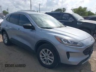 2022 Ford Escape SE z VIN 1FMCU9G69NUB31083, wystawiony jako IAAI lot #41993660 z przebiegiem 46 256 mil mil oraz . Historia ofert i sprzedaży dostępna na DreamBid. Obrazek 1.