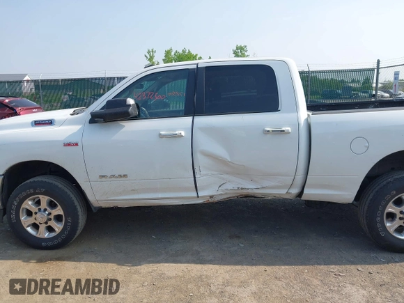2019 Ram 2500 Big Horn with VIN 3C6UR5DJ1KG570506, listed as a IAAI auction lot 42372500 with 76,161 mi miles and . Bid and sale history available at DreamBid. Image 14.