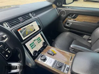 2019 Land Rover Range Rover HSE with VIN SALGS2SV5KA528460, listed as a Copart auction lot 56175975 with 122,951 mi miles and Clean Title. Bid and sale history available at DreamBid. Image 9.