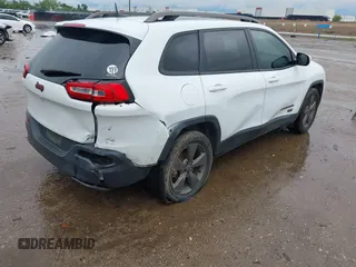 2017 Jeep Cherokee Latitude z VIN 1C4PJLCBXHW578514, wystawiony jako IAAI lot #42177673 z przebiegiem 125 030 mil mil oraz . Historia ofert i sprzedaży dostępna na DreamBid. Obrazek 4.