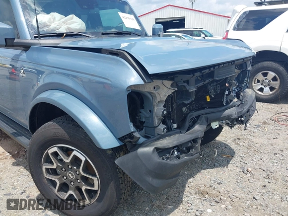 2024 Ford Bronco Outer Banks with VIN 1FMDE8BH5RLA98387, listed as a IAAI auction lot 42496928 with 6,433 mi miles and . Bid and sale history available at DreamBid. Image 18.