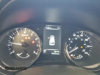 2017 Nissan Rogue SV z VIN KNMAT2MV1HP557905, wystawiony jako Copart lot #63863595 z przebiegiem 78 445 mil mil oraz Szkoda całkowita • Salvage title. Historia ofert i sprzedaży dostępna na DreamBid. Obrazek 9.