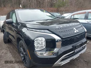 2023 Mitsubishi Outlander SE z VIN JA4J4UA88PZ050908, wystawiony jako IAAI lot #41840334 z przebiegiem 35 732 mil mil oraz . Historia ofert i sprzedaży dostępna na DreamBid. Obrazek 1.