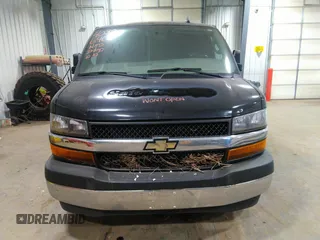 2018 Chevrolet Express Cargo Van with VIN 1GCWGAFP5J1185884, listed as a IAAI auction lot 40386466 with 1 mi miles. Bid and sale history available at carsss.com. Image 12.