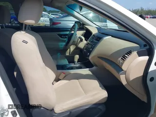 2015 Nissan Altima 2.5 SV with VIN 1N4AL3AP6FC434347, listed as a IAAI auction lot 42058176 with 131,022 mi miles. Bid and sale history available at carsss.com. Image 5.