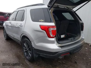 2018 Ford Explorer XLT with VIN 1FM5K7DH6JGB08040, listed as a IAAI auction lot 41684164 with 133,938 mi miles. Bid and sale history available at carsss.com. Image 3.