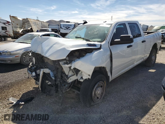 2022 Ram 2500 Tradesman z VIN 3C6UR4CJ5NG296596, wystawiony jako Copart lot #60593573 z przebiegiem Nie podano mil oraz . Historia ofert i sprzedaży dostępna na DreamBid. Obrazek 1.