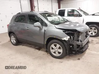 2019 Chevrolet Trax LT z VIN KL7CJLSB9KB903147, wystawiony jako IAAI lot #42320058 z przebiegiem 68 984 mil mil oraz . Historia ofert i sprzedaży dostępna na DreamBid. Obrazek 1.