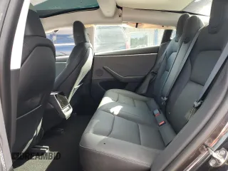 2024 Tesla Model 3 z VIN 5YJ3E1EA7RF726152, wystawiony jako Copart lot #58385925 z przebiegiem 10 892 mil mil oraz Nie do naprawy. Historia ofert i sprzedaży dostępna na DreamBid. Obrazek 10.