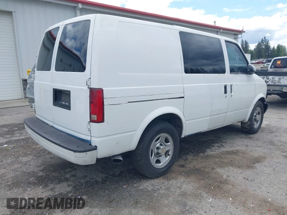 2005 Chevrolet Astro Cargo z VIN 1GCDM19X65B108694, wystawiony jako IAAI lot #42292530 z przebiegiem 120 426 mil mil oraz . Historia ofert i sprzedaży dostępna na DreamBid. Obrazek 4.