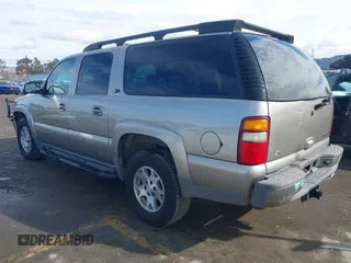 2002 Chevrolet Suburban Z71 with VIN 3GNFK16T32G267554, listed as a IAAI auction lot 41359504 with 186,058 mi miles. Bid and sale history available at carsss.com. Image 3.