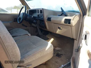1989 Ford Ranger with VIN 1FTCR10TXKUC28523, listed as a IAAI auction lot 42149422 with 39,078 mi miles and . Bid and sale history available at DreamBid. Image 5.