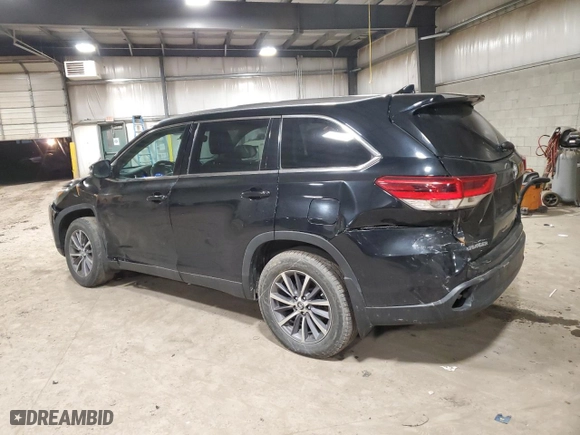 2019 Toyota Highlander SE with VIN 5TDJZRFH7KS608156, listed as a Copart auction lot 44540045 with 164,160 mi miles and Salvage Title. Bid and sale history available at carsss.com. Image 2.