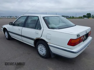 1988 Honda Accord z VIN 1HGCA5636JA003992, wystawiony jako IAAI lot #42474683 z przebiegiem 184 868 mil mil oraz . Historia ofert i sprzedaży dostępna na DreamBid. Obrazek 3.