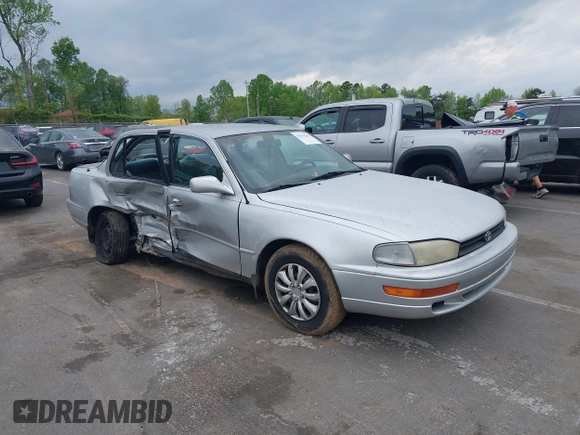 1993 Toyota Camry LE z VIN 4T1SK12E0PU290398, wystawiony jako IAAI lot #42032664 z przebiegiem 264 922 mil mil oraz . Historia ofert i sprzedaży dostępna na DreamBid. Obrazek 1.
