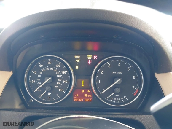 2013 BMW X1 28i with VIN WBAVM1C53DVW43228, listed as a IAAI auction lot 41301776 with 61,323 mi miles. Bid and sale history available at carsss.com. Image 7.