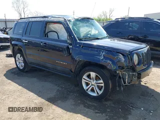 2011 Jeep Patriot Sport z VIN 1J4NT1GBXBD103068, wystawiony jako IAAI lot #42009371 z przebiegiem 180 319 mil mil oraz . Historia ofert i sprzedaży dostępna na DreamBid. Obrazek 1.