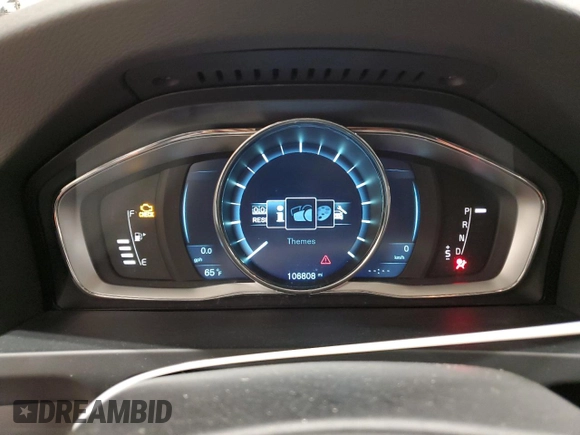 2015 Volvo V60 with VIN YV1902SG5F1210166, listed as a Copart auction lot 52084915 with 106,808 mi miles and Clean title. Bid and sale history available at DreamBid. Image 9.