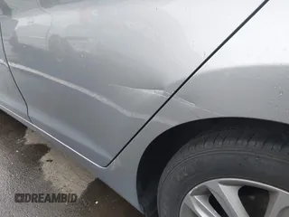 2015 Hyundai Elantra SE z VIN 5NPDH4AE7FH616818, wystawiony jako IAAI lot #41784684 z przebiegiem 107 377 mil mil oraz . Historia ofert i sprzedaży dostępna na DreamBid. Obrazek 17.