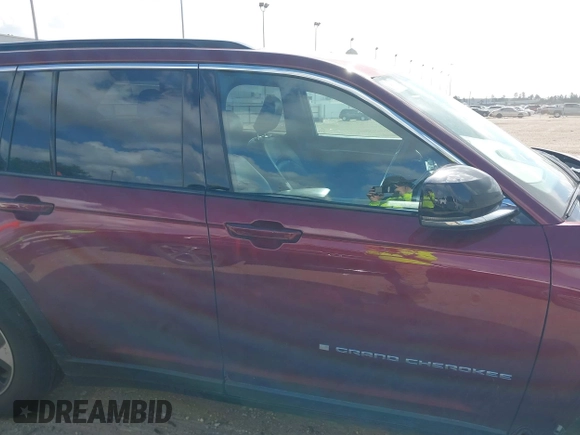 2024 Jeep Grand Cherokee с VIN 1C4RJYB67RC117428, выставлен на аукционе IAAI как лот 42571725 с пробегом 46 736 миль миль и . История ставок и продаж доступна на DreamBid. Изображение 14.