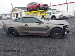 2023 BMW 4 Series z VIN WBS63AZ00PCL29096, wystawiony jako IAAI lot #41944007 z przebiegiem 2 988 mil mil oraz . Historia ofert i sprzedaży dostępna na DreamBid. Obrazek 13.