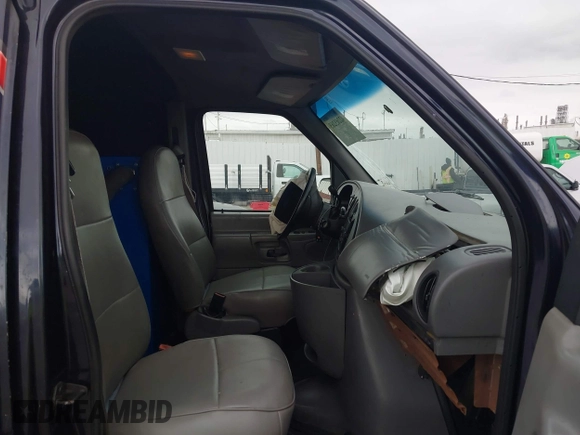 1999 Ford Econoline Cargo with VIN 1FTNS24L7XHA50048, listed as a IAAI auction lot 42203265 with 177,013 mi miles and . Bid and sale history available at DreamBid. Image 5.