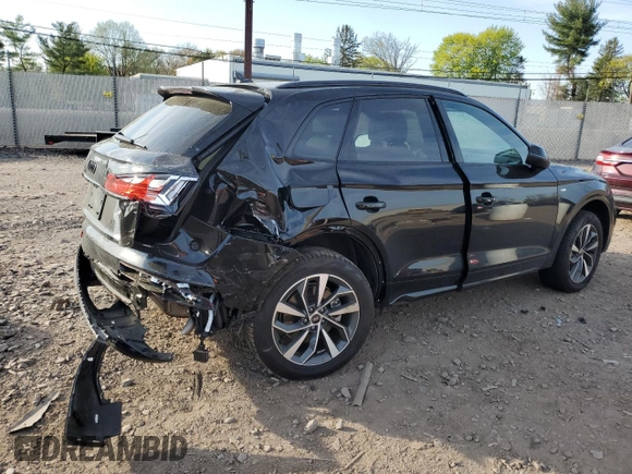 2024 Audi Q5 S line Premium z VIN WA1GAAFY6R2112201, wystawiony jako Copart lot #54532985 z przebiegiem 10 795 mil mil oraz Szkoda całkowita • Salvage title. Historia ofert i sprzedaży dostępna na DreamBid. Obrazek 3.