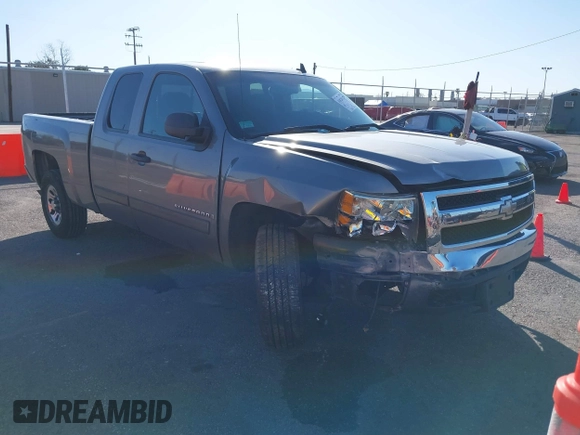 2007 Chevrolet Silverado 1500 LTZ with VIN 2GCEC19J171724891, listed as a IAAI auction lot 41820327 with 184,490 mi miles. Bid and sale history available at carsss.com. Image 1.